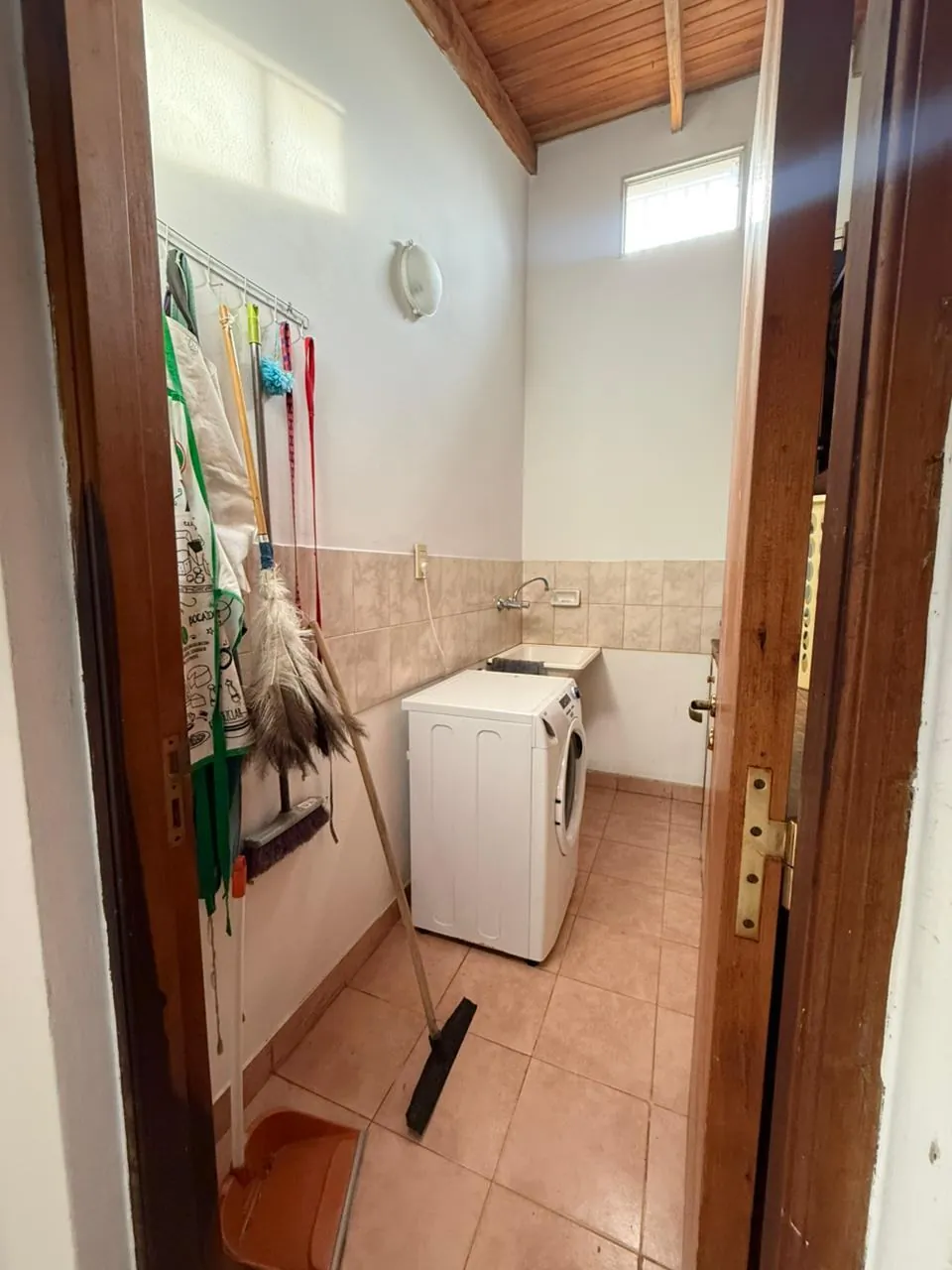 Lavadero sectorizado, en el sector del garage y del baño del quincho