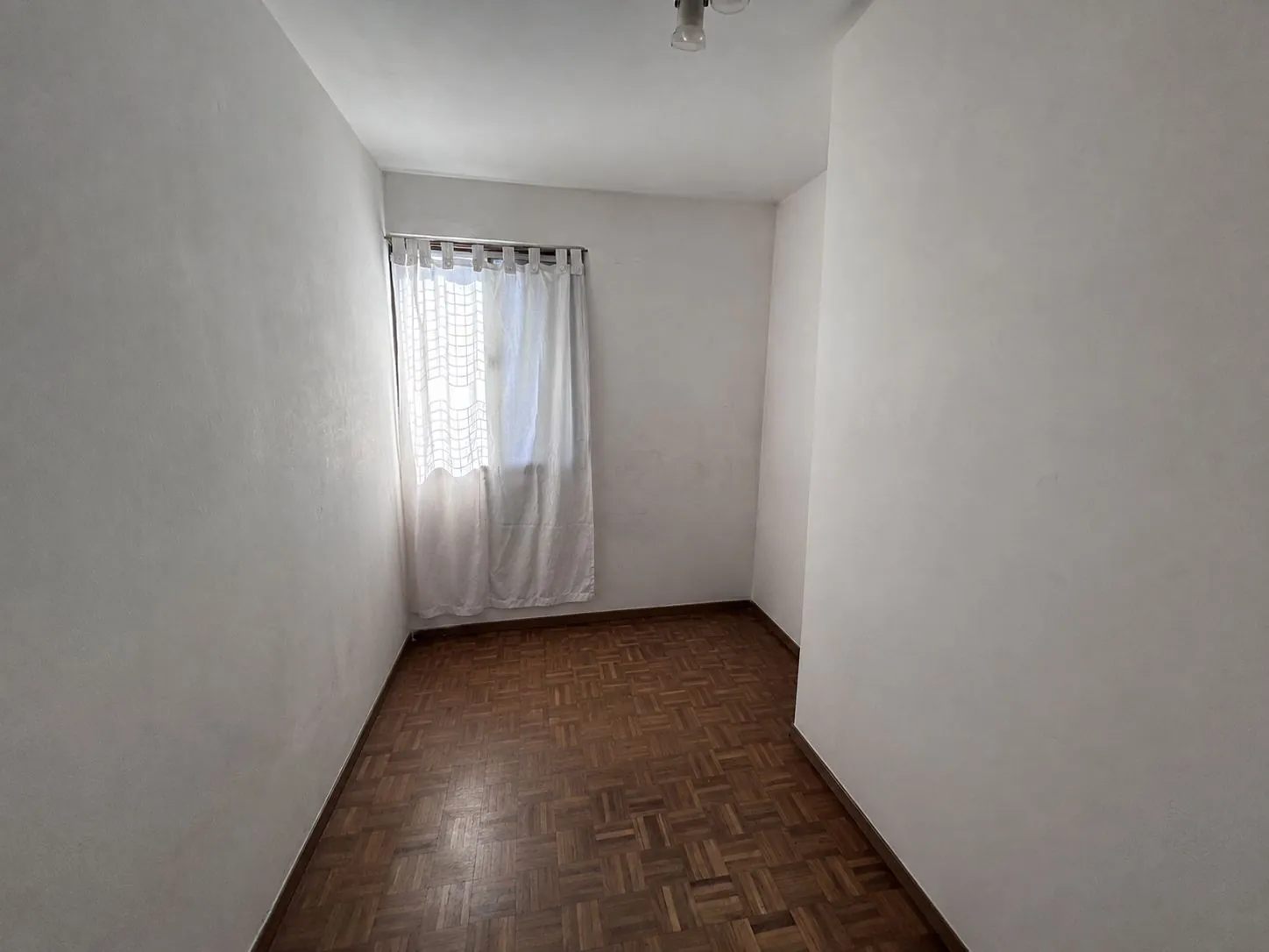 Tercer dormitorio, ideal como escritorio o cuarto de niños